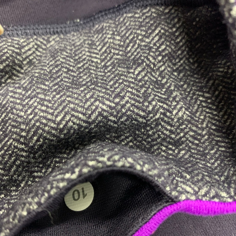 Lululemon - Picture 4 of 6